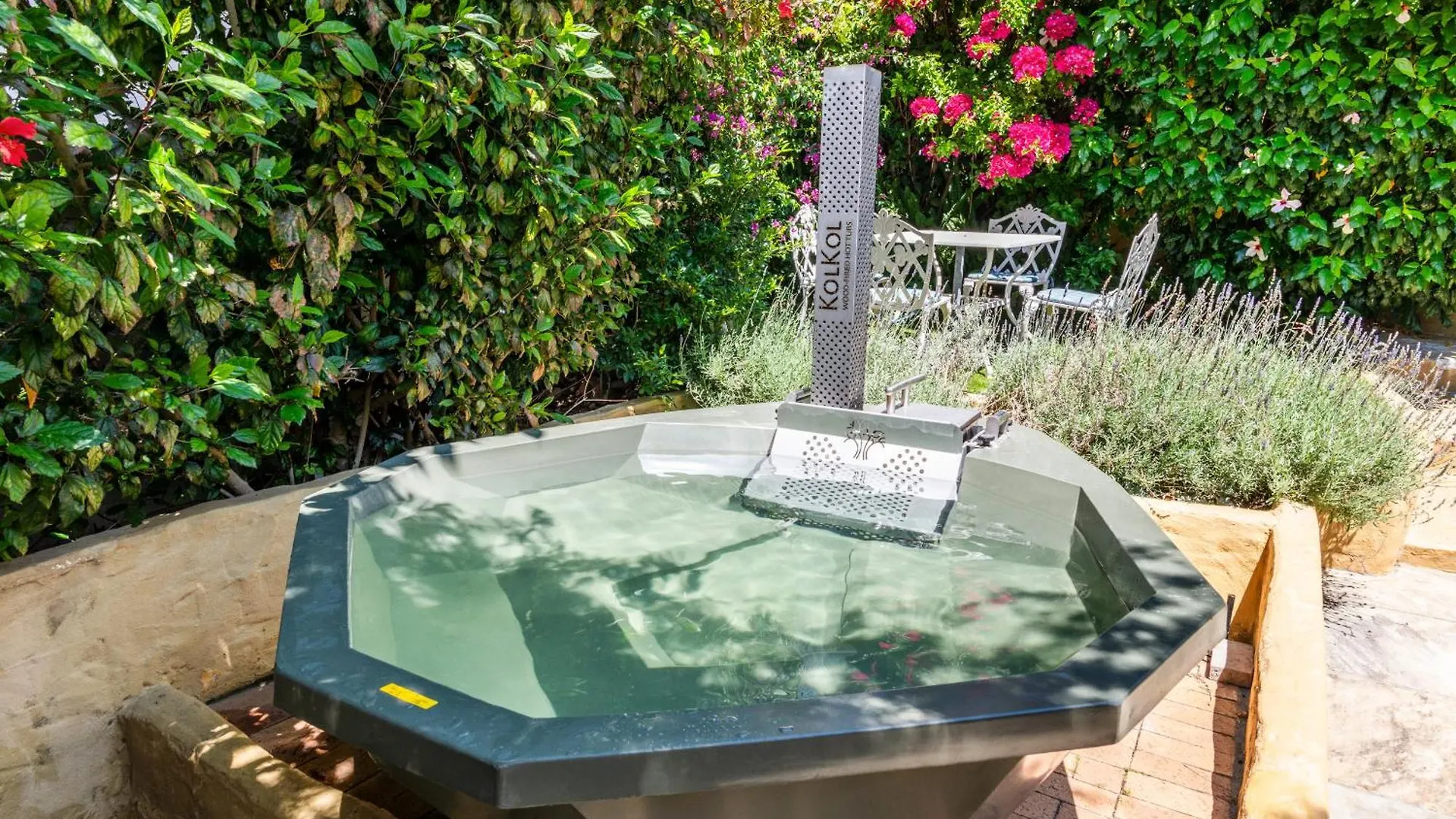 Sun, Sea & A Wood-Fired Hot Tub In A Downtown Mediterranean Villa Kapstadt 0*,  Südafrika