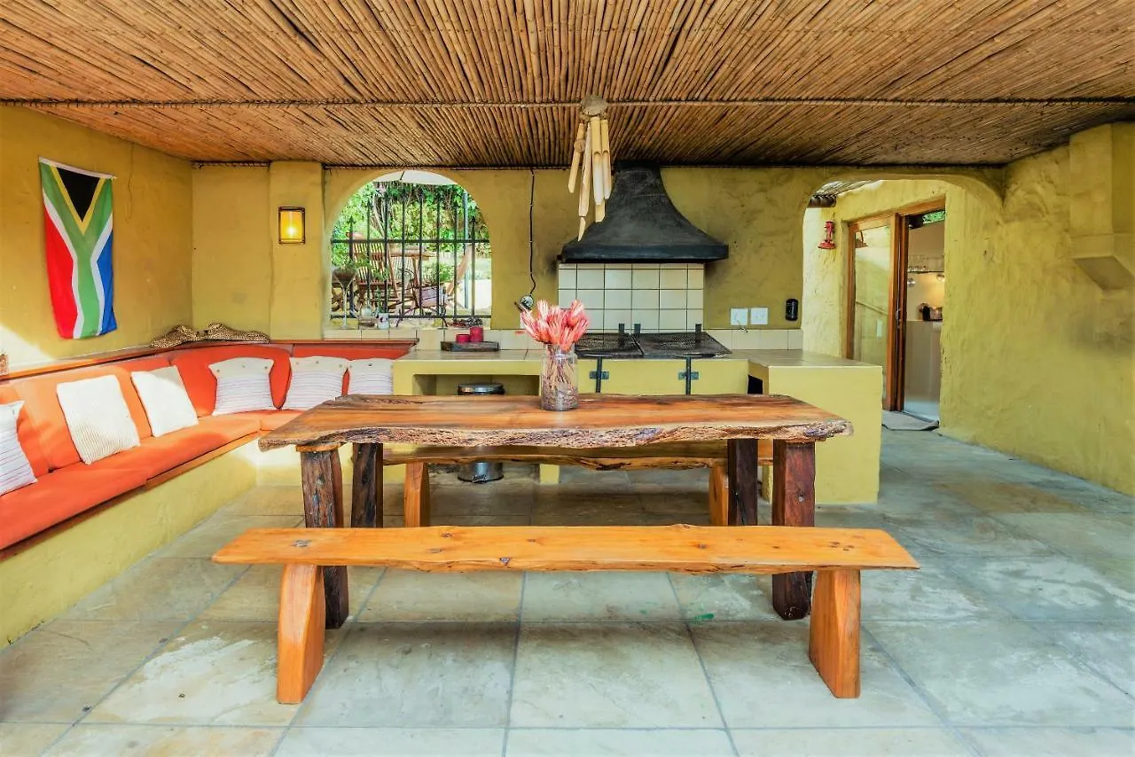 Sun, Sea & A Wood-Fired Hot Tub In A Downtown Mediterranean Villa Kapstadt
